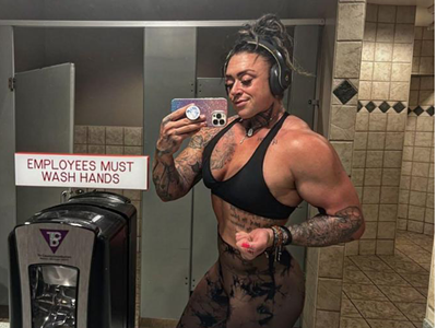 Former DPD officer Janelle Zielinski, a body builder, poses for a photo on Instagram.